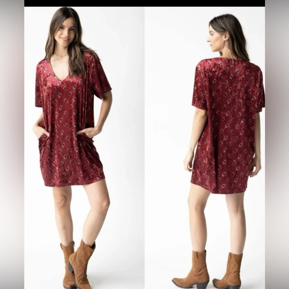 Natural Life Burgundy Velvet Floral Paisley V-Neck Shift Dress with Pockets S